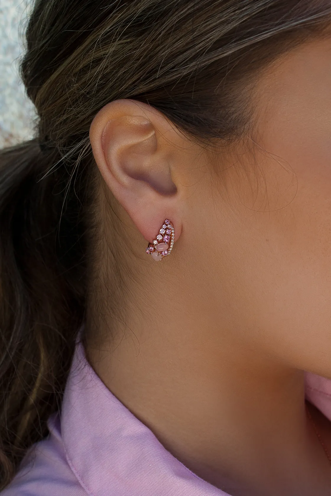 Pendientes De Piedras De Colores | Pendientes Cierre Omega | LINEARGENT Pendientes de piedras de colores en tonos rosados y circonitas
