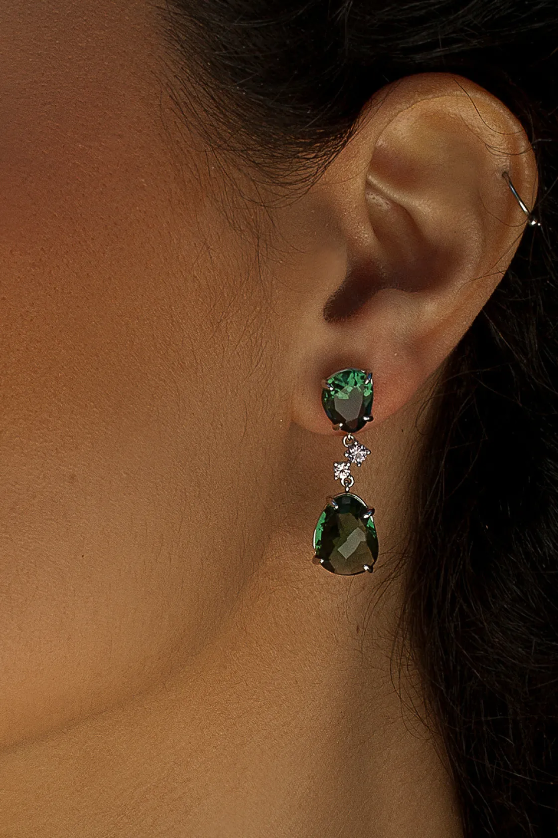 Pendientes De Piedras De Colores | LINEARGENT Pendientes de piedras de colores en tonos verdes y circonitas