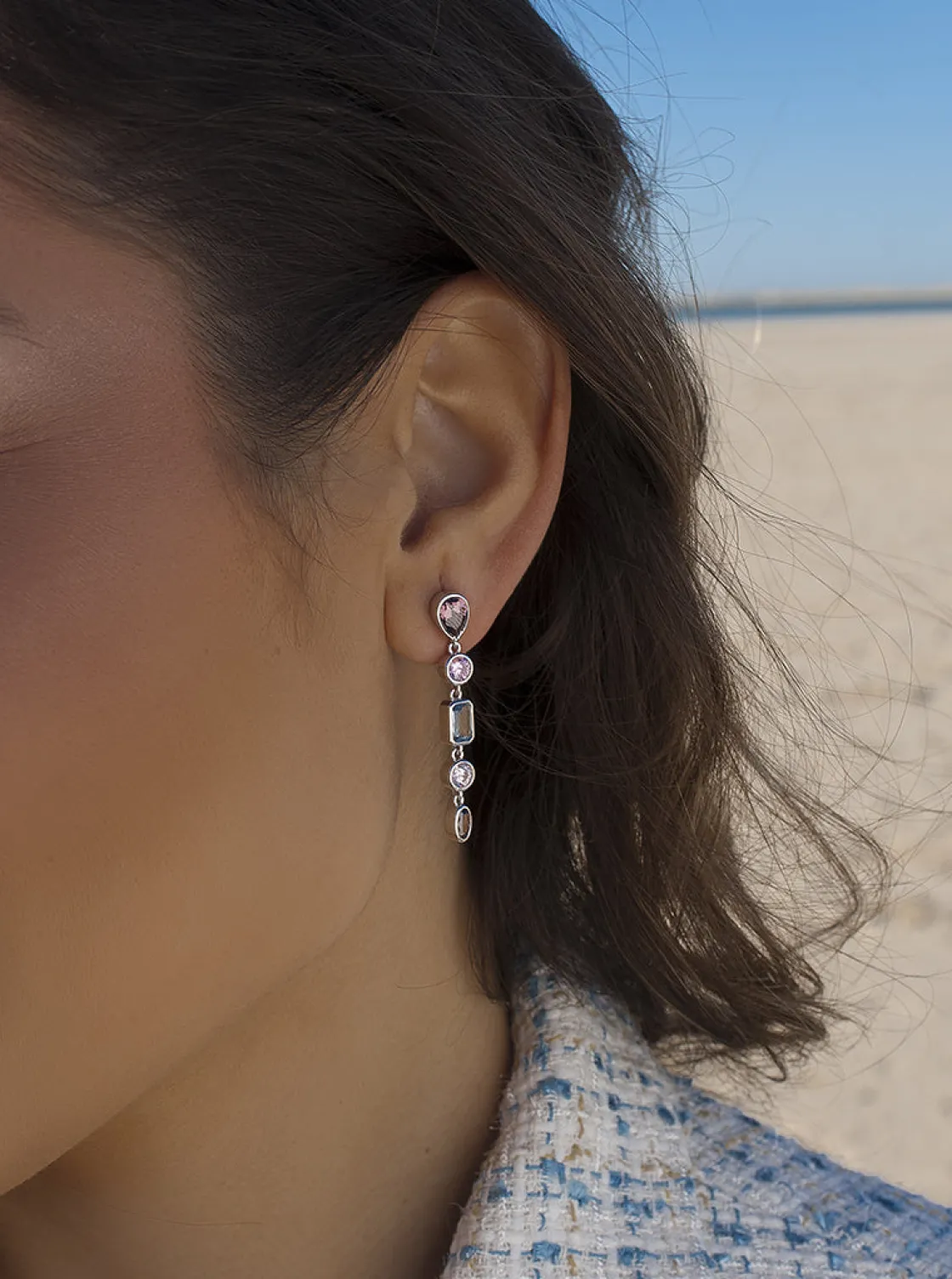 Pendientes Largos | Pendientes De Piedras De Colores | LINEARGENT Pendientes largos con piedras en tonos románticos