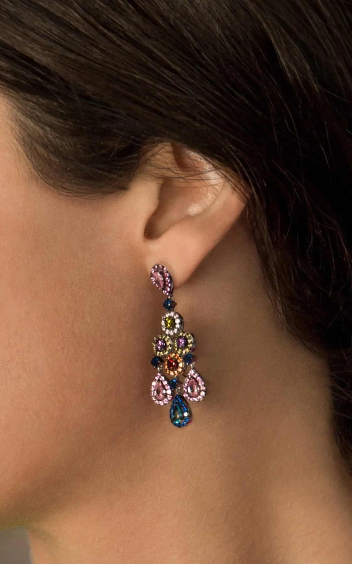 Pendientes Largos | Pendientes De Piedras De Colores | LINEARGENT Pendientes largos de piedras de colores diseño lámpara