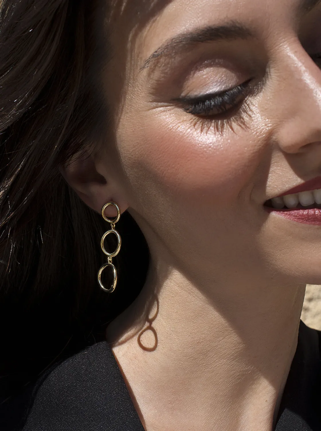 Pendientes Largos | LINEARGENT Pendientes largos de plata bañada en oro diseño circular