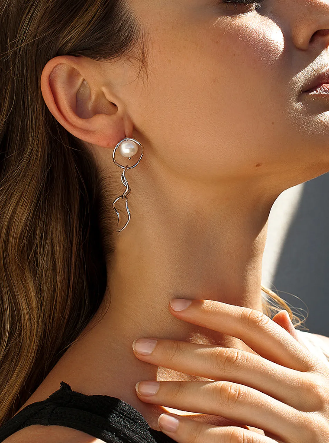 Pendientes Largos | Pendientes Perlas | LINEARGENT Pendientes largos detalle perla diseño de tres aros