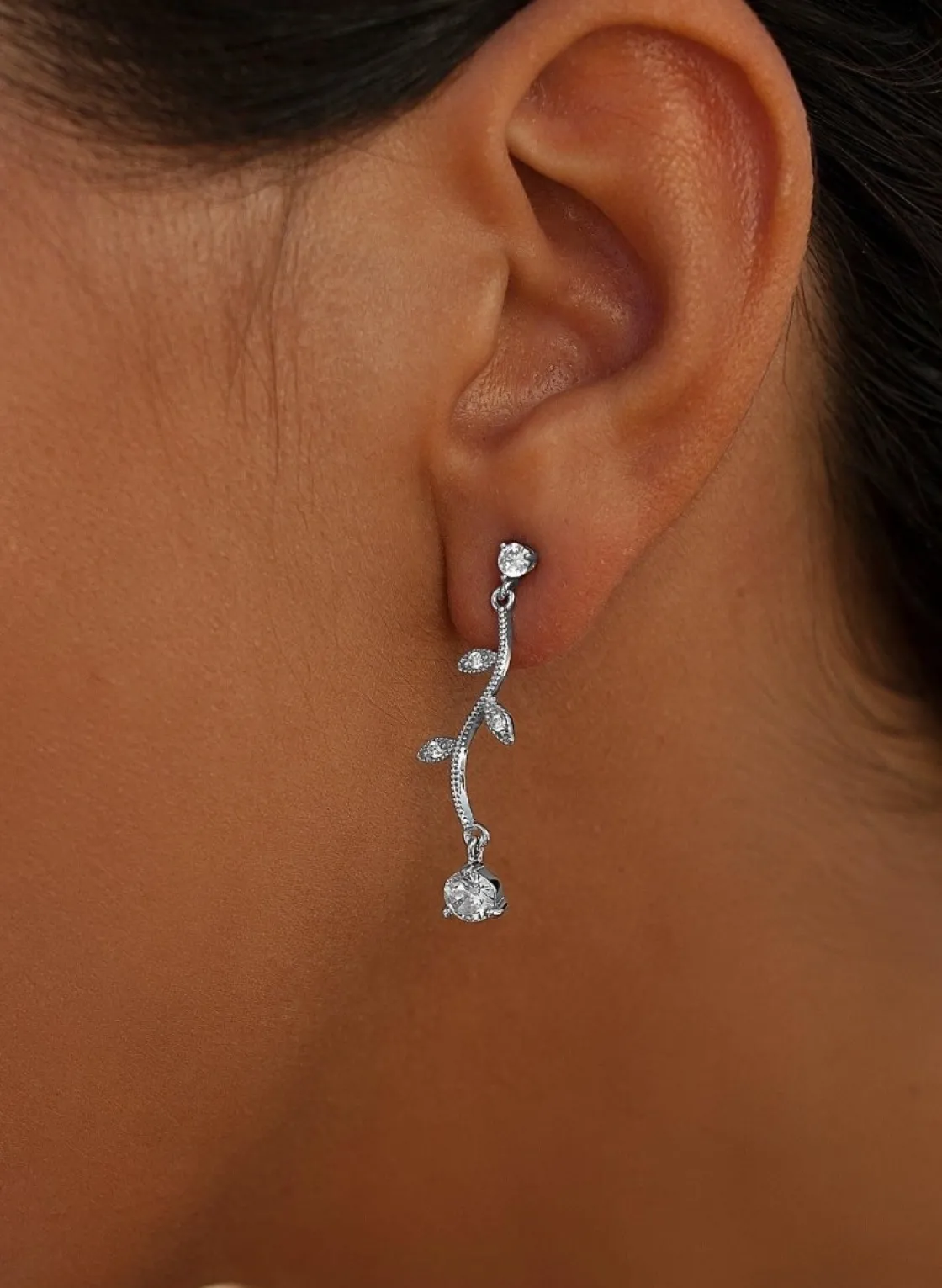 Pendientes Largos | LINEARGENT Pendientes largos finos diseño nature con circonita