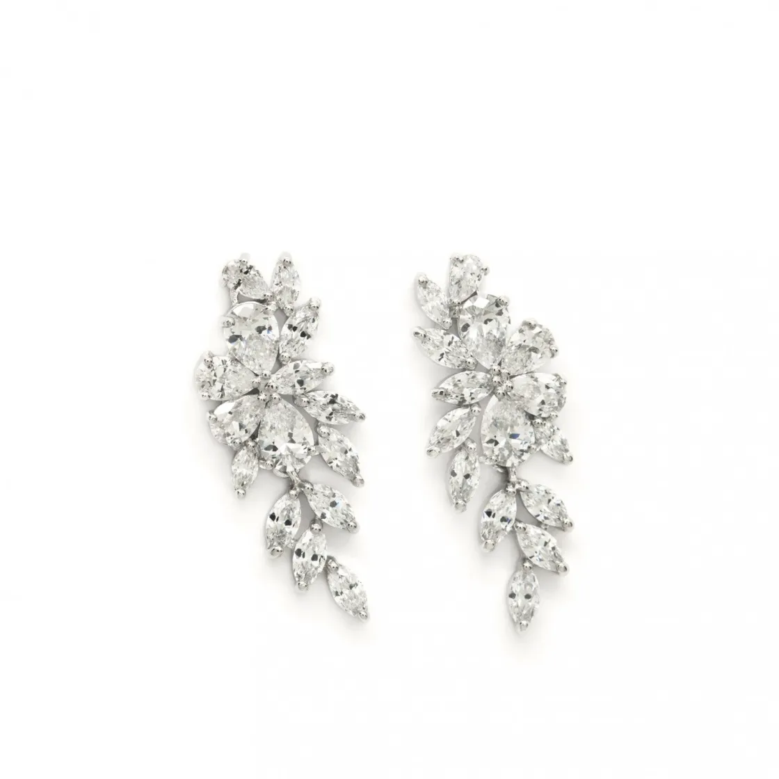 Pendientes Largos | LINEARGENT Pendientes largos novia diseño estilo nature con circonitas