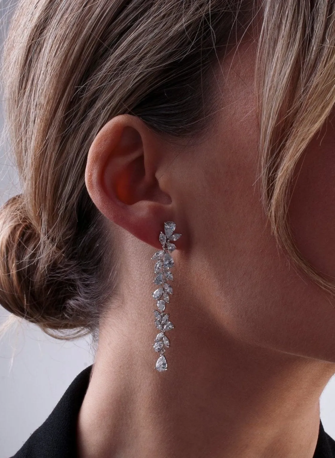 Pendientes Largos | LINEARGENT Pendientes largos novia diseño floral con cuarzos adamantinos