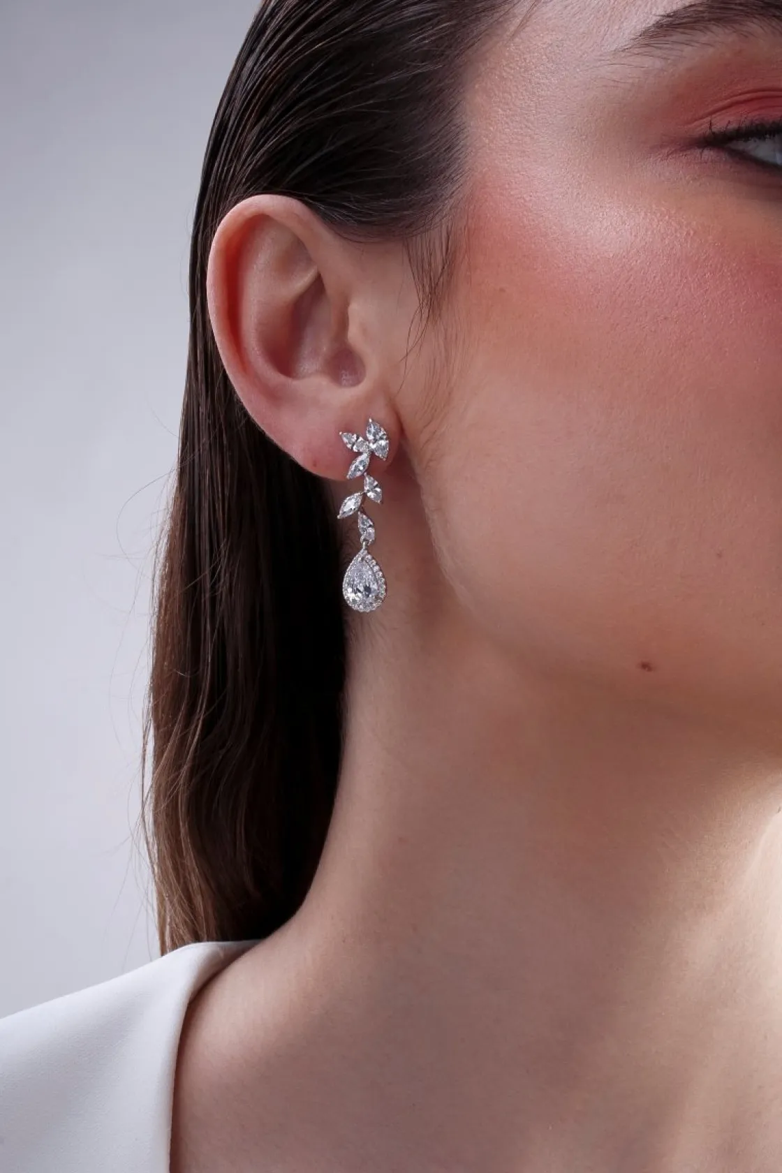 Pendientes Largos | LINEARGENT Pendientes largos novia diseño pétalos y lágrima final