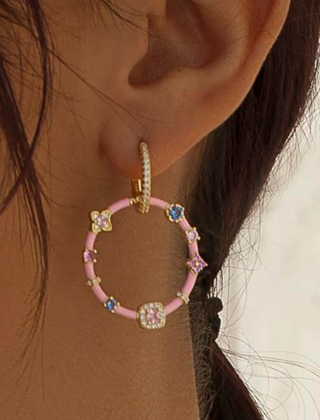 Pendientes Originales | LINEARGENT Pendientes originales con gemas estilo aro de esmalte rosa