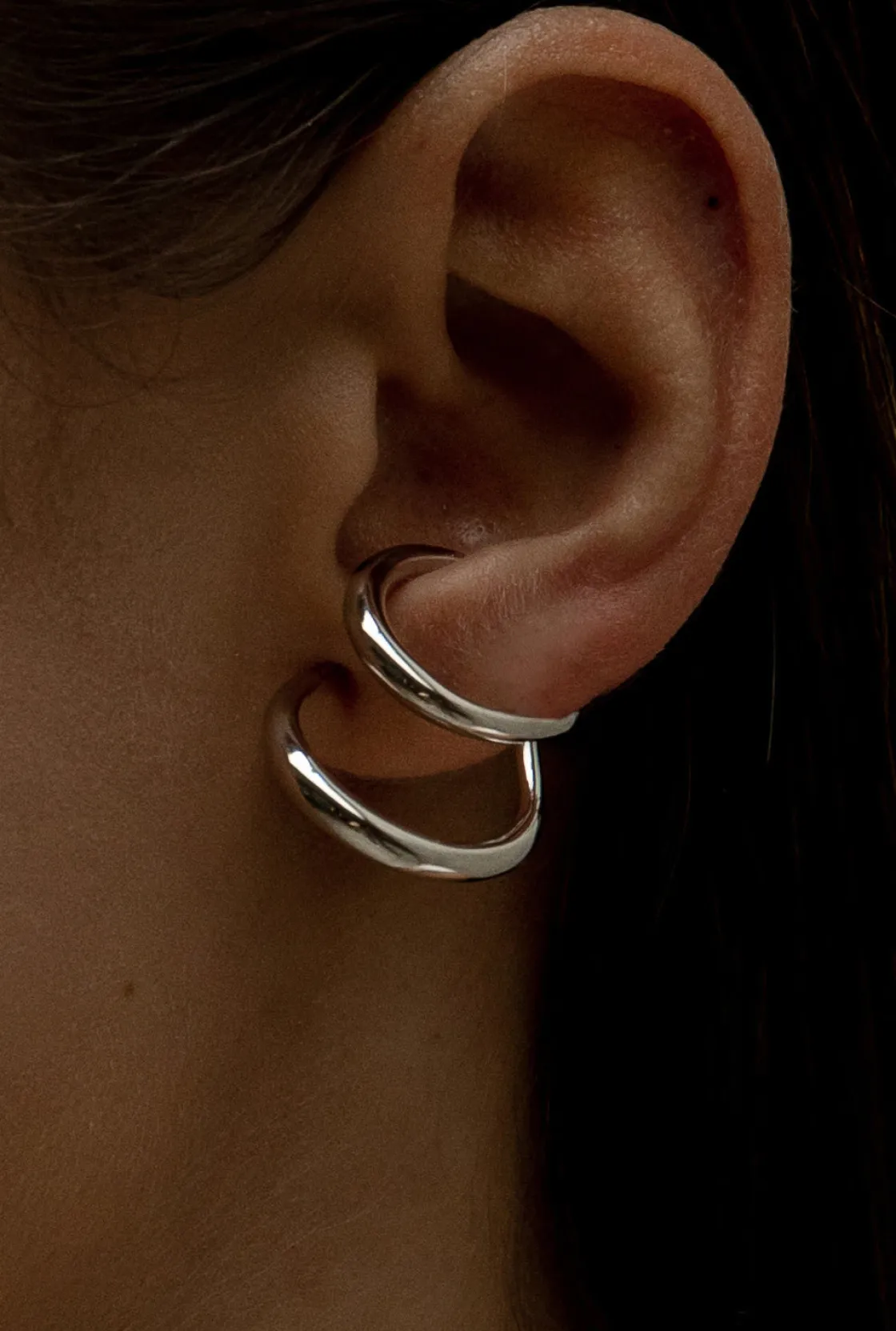 Pendientes Originales | LINEARGENT Pendientes originales diseño de doble aro soporte antitrago