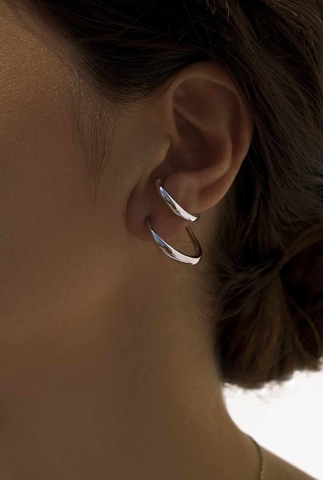 Pendientes Originales | LINEARGENT Pendientes originales diseño de doble aro soporte antitrago