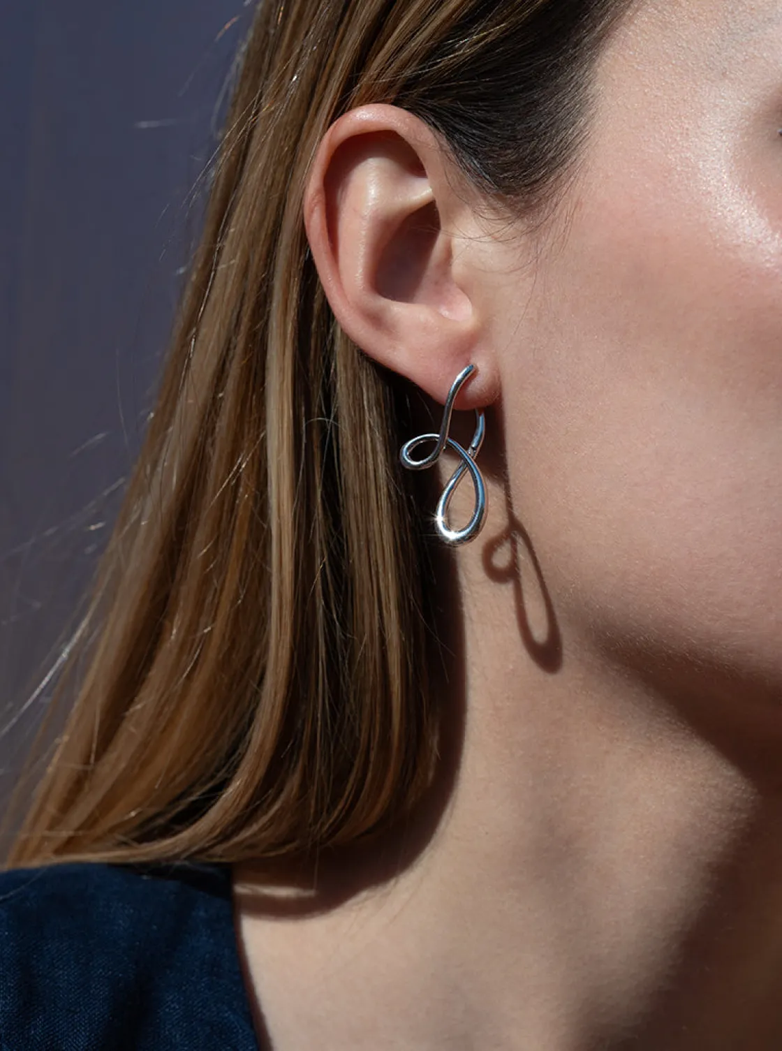 Pendientes Originales | LINEARGENT Pendientes originales en plata estilo liquido entrelazado
