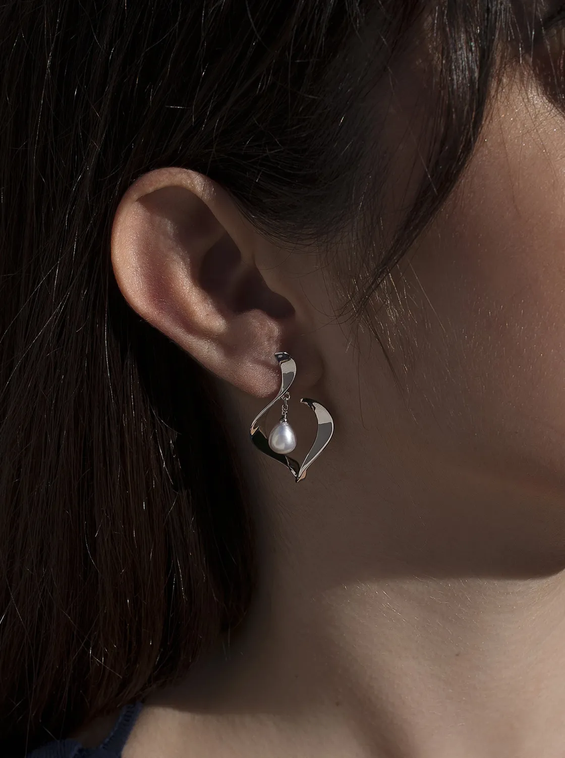 Pendientes Perlas | LINEARGENT Pendientes originales plata diseño perla colgante