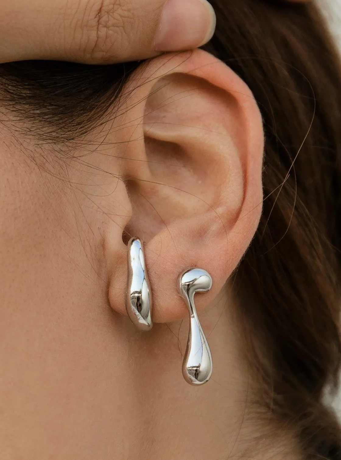 Pendientes Originales | LINEARGENT Pendientes originales soporte antitrago diseño líquido