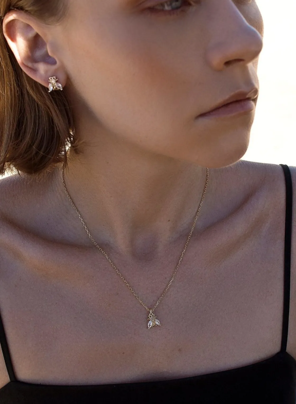 Pendientes Pequeños | LINEARGENT Pendientes pequeños de plata baño oro diseño mosca