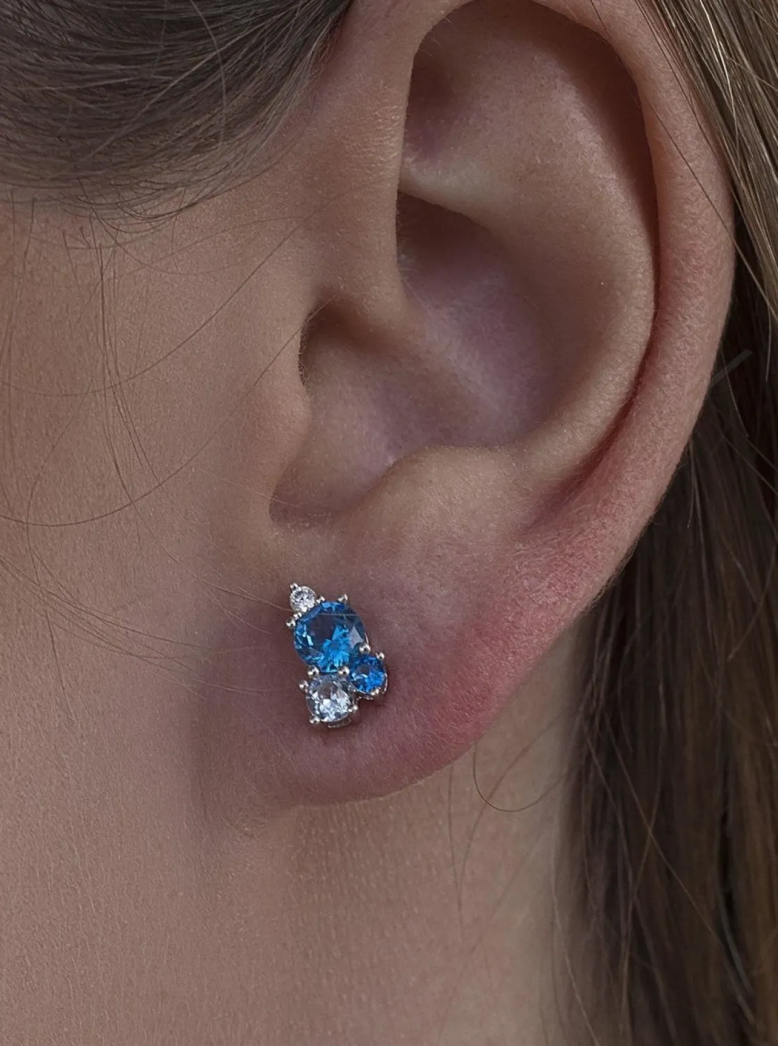 Pendientes Pequeños | LINEARGENT Pendientes pequeños de plata cuarzo adamantino azul