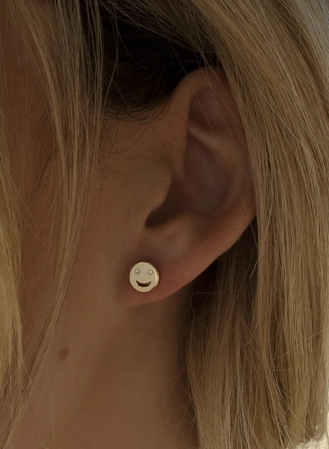 Pendientes Pequeños | LINEARGENT Pendientes pequeños de plata lisa diseño smile