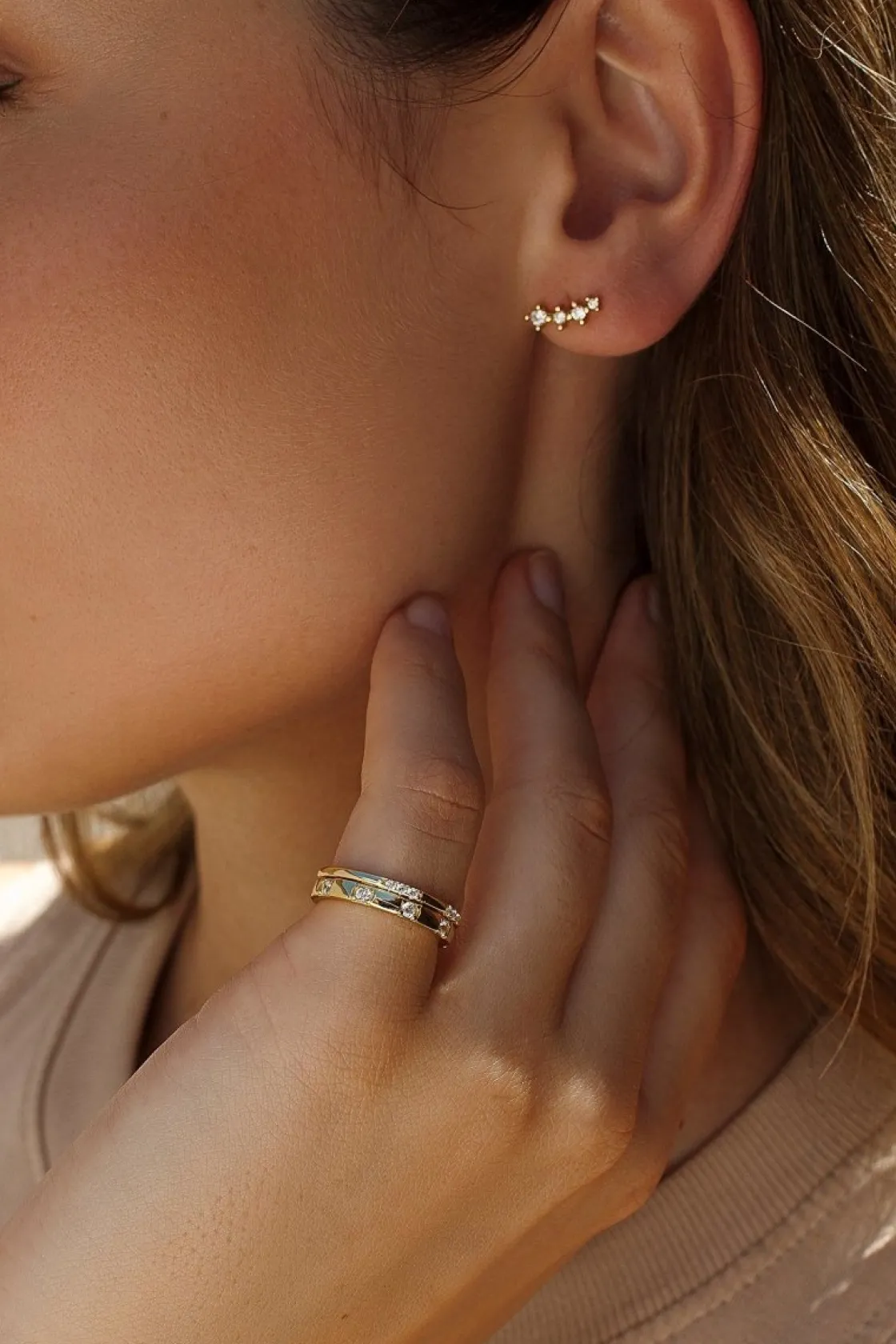 Pendientes Pequeños | LINEARGENT Pendientes pequeños diseño arco de circonitas talla redonda