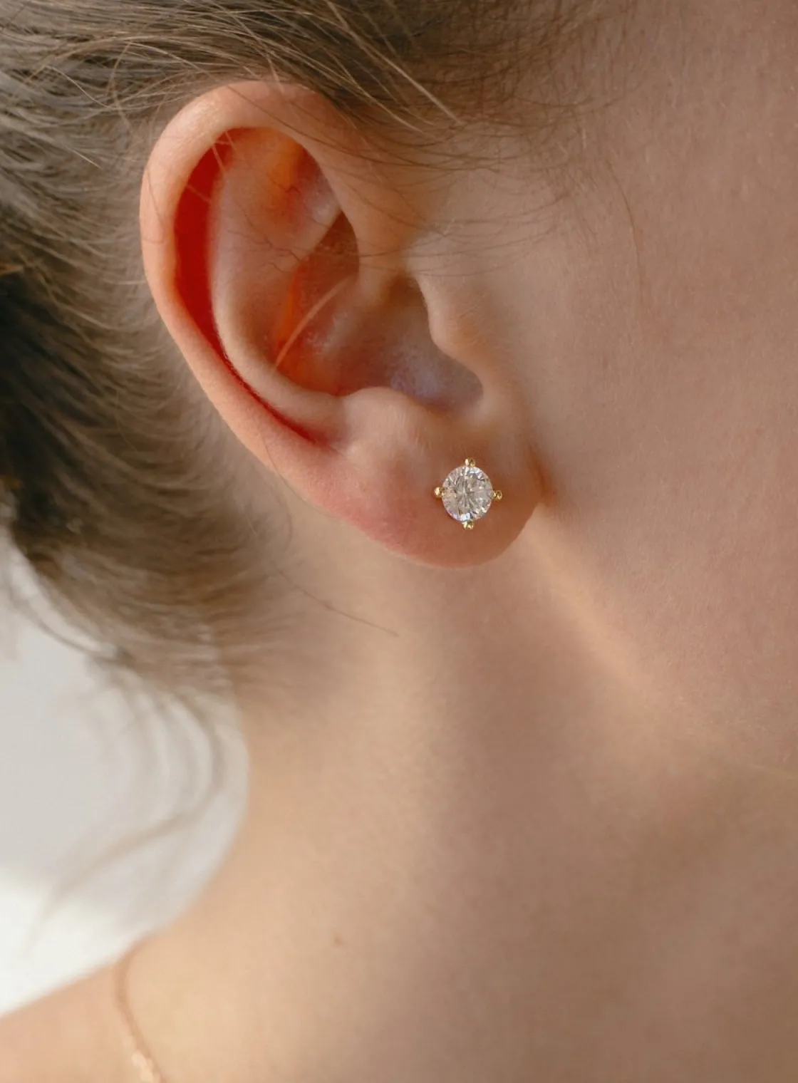 Pendientes Pequeños | LINEARGENT Pendientes pequeños diseño botón con circonita dorados