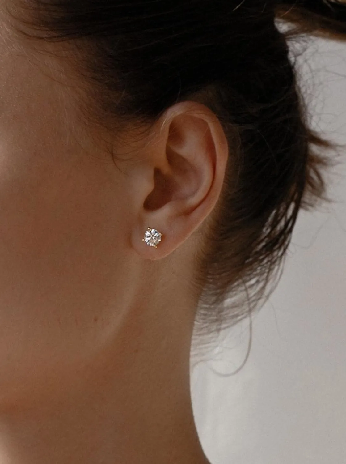 Pendientes Pequeños | LINEARGENT Pendientes pequeños diseño botón con circonita dorados