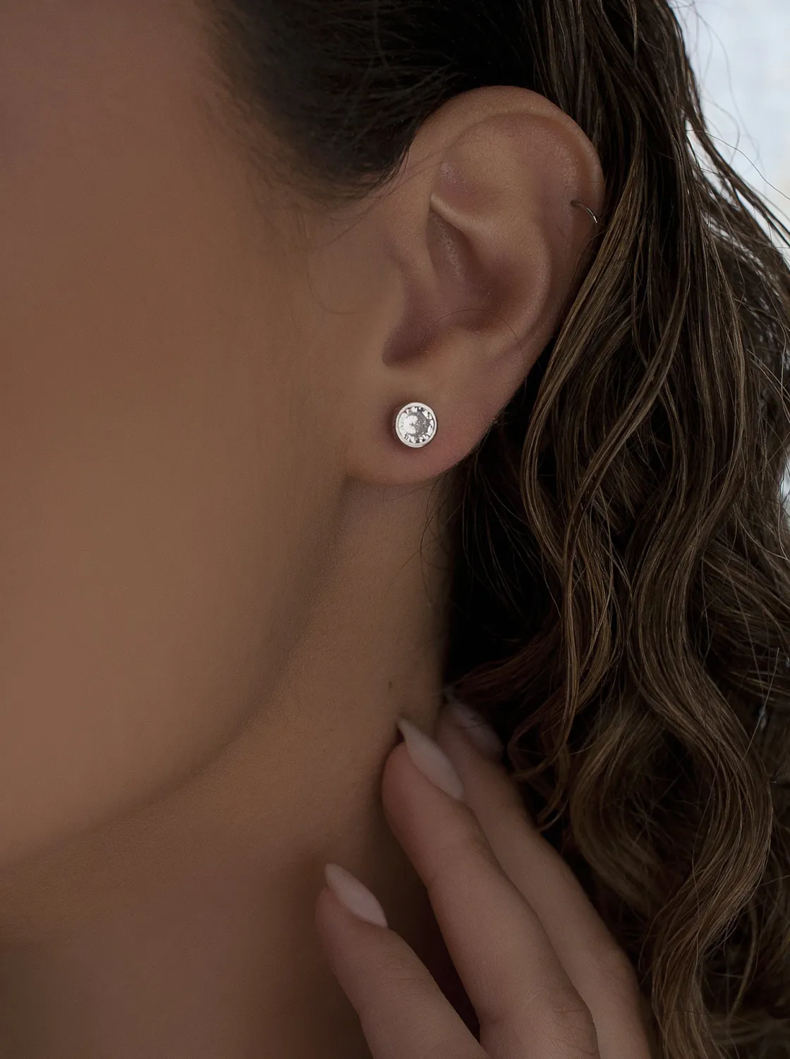 Pendientes Pequeños | LINEARGENT Pendientes pequeños diseño circular con circonita