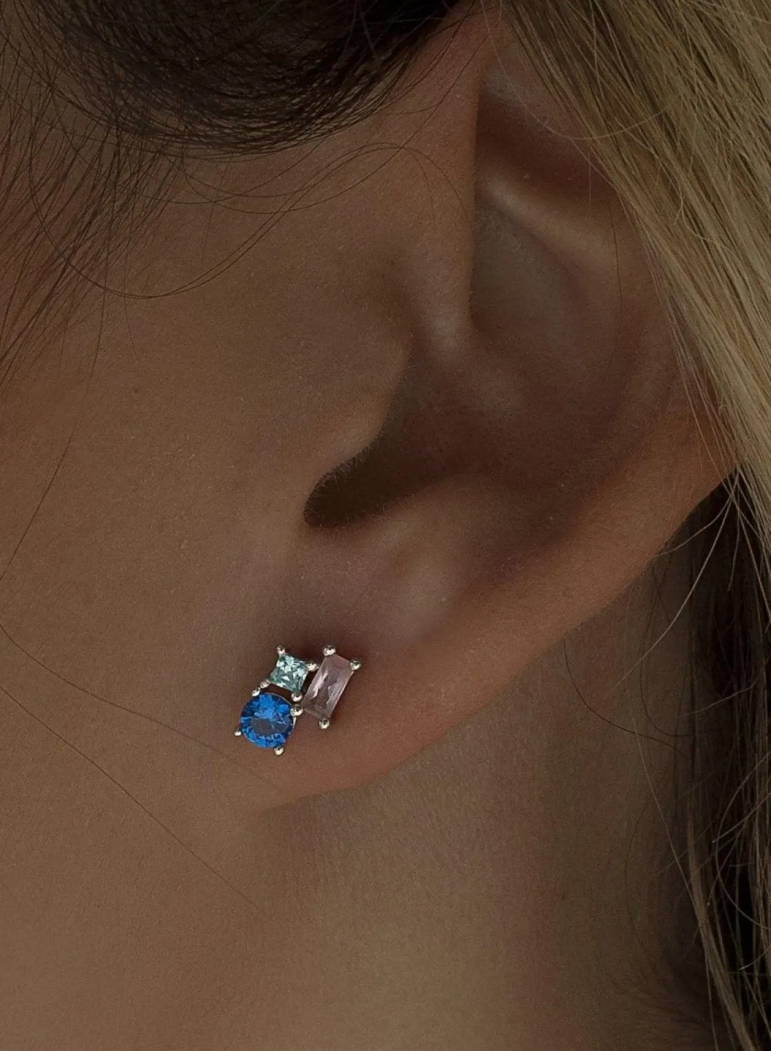 Pendientes De Piedra Natural | Pendientes De Piedras De Colores | LINEARGENT Pendientes pequeños diseño de dos cuarzos adamantinos