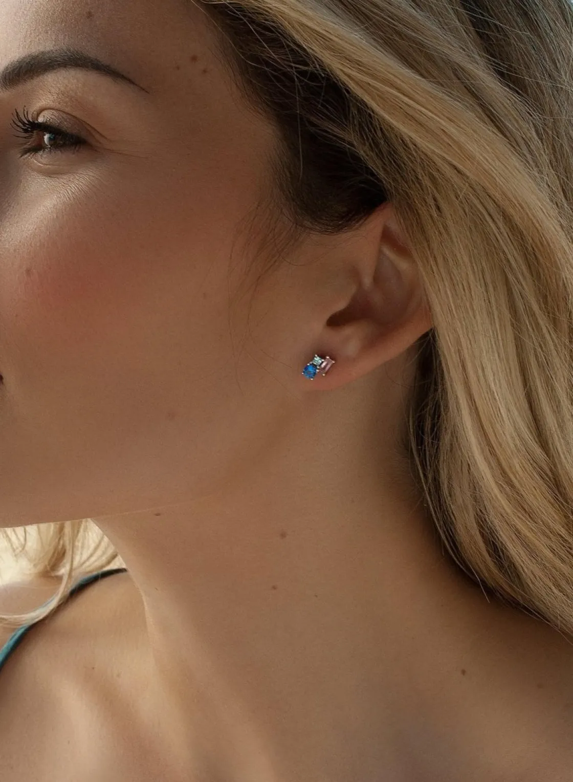 Pendientes De Piedra Natural | Pendientes De Piedras De Colores | LINEARGENT Pendientes pequeños diseño de dos cuarzos adamantinos