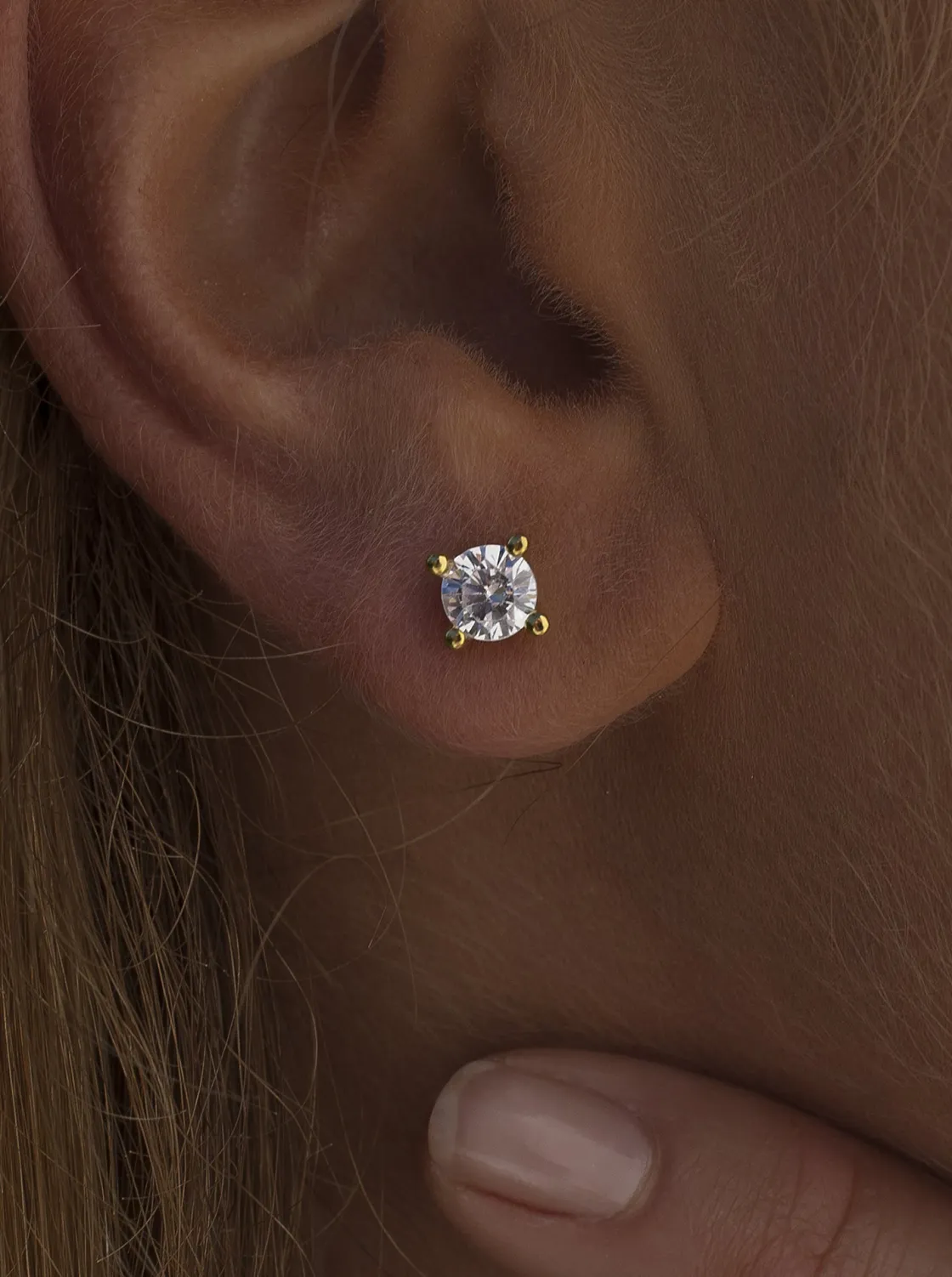Pendientes Pequeños | LINEARGENT Pendientes pequeños plata baño dorado diseño 4 garras con circonita