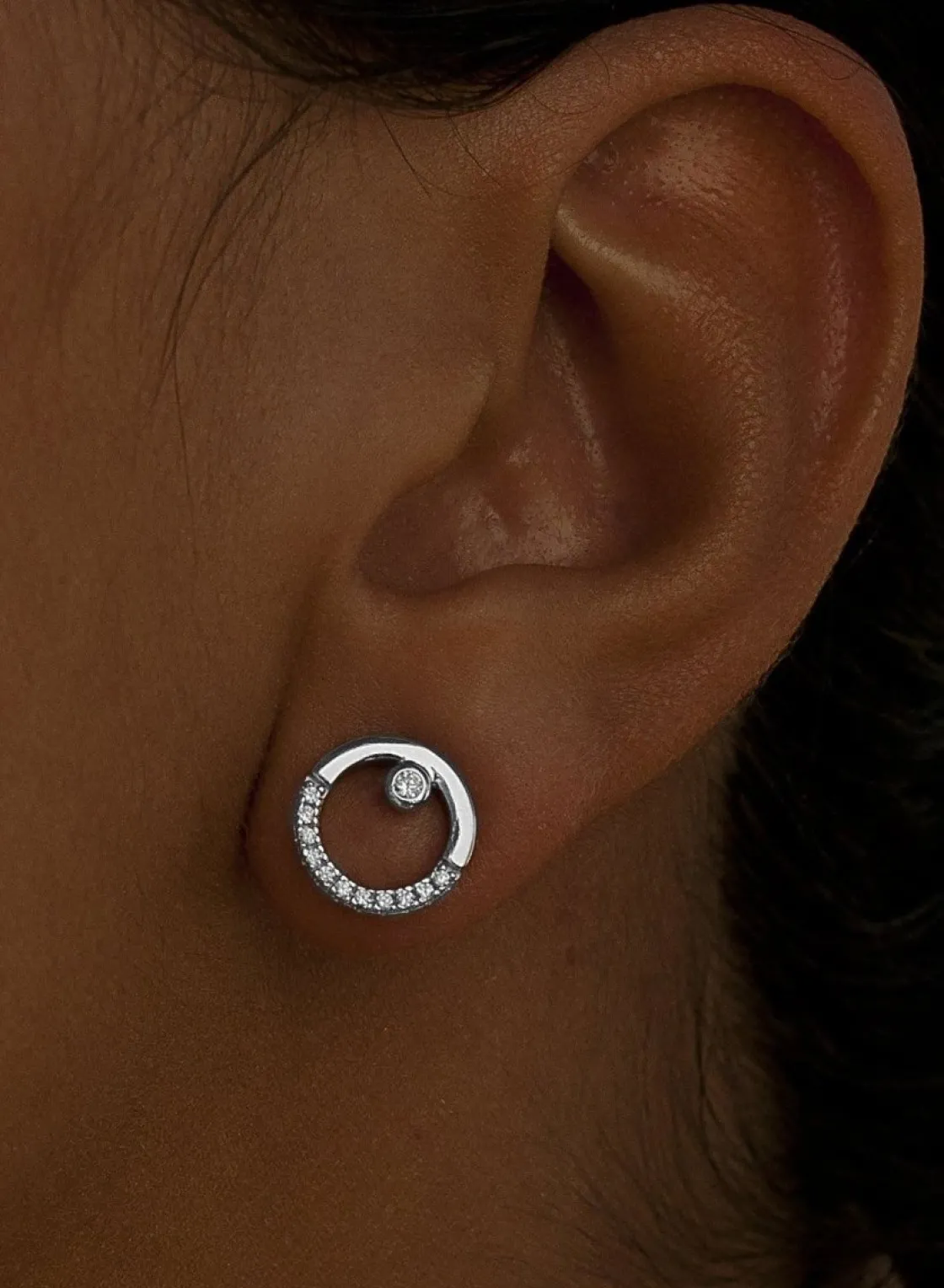 Pendientes Pequeños | LINEARGENT Pendientes pequeños plata brillantes circulares con circonita central