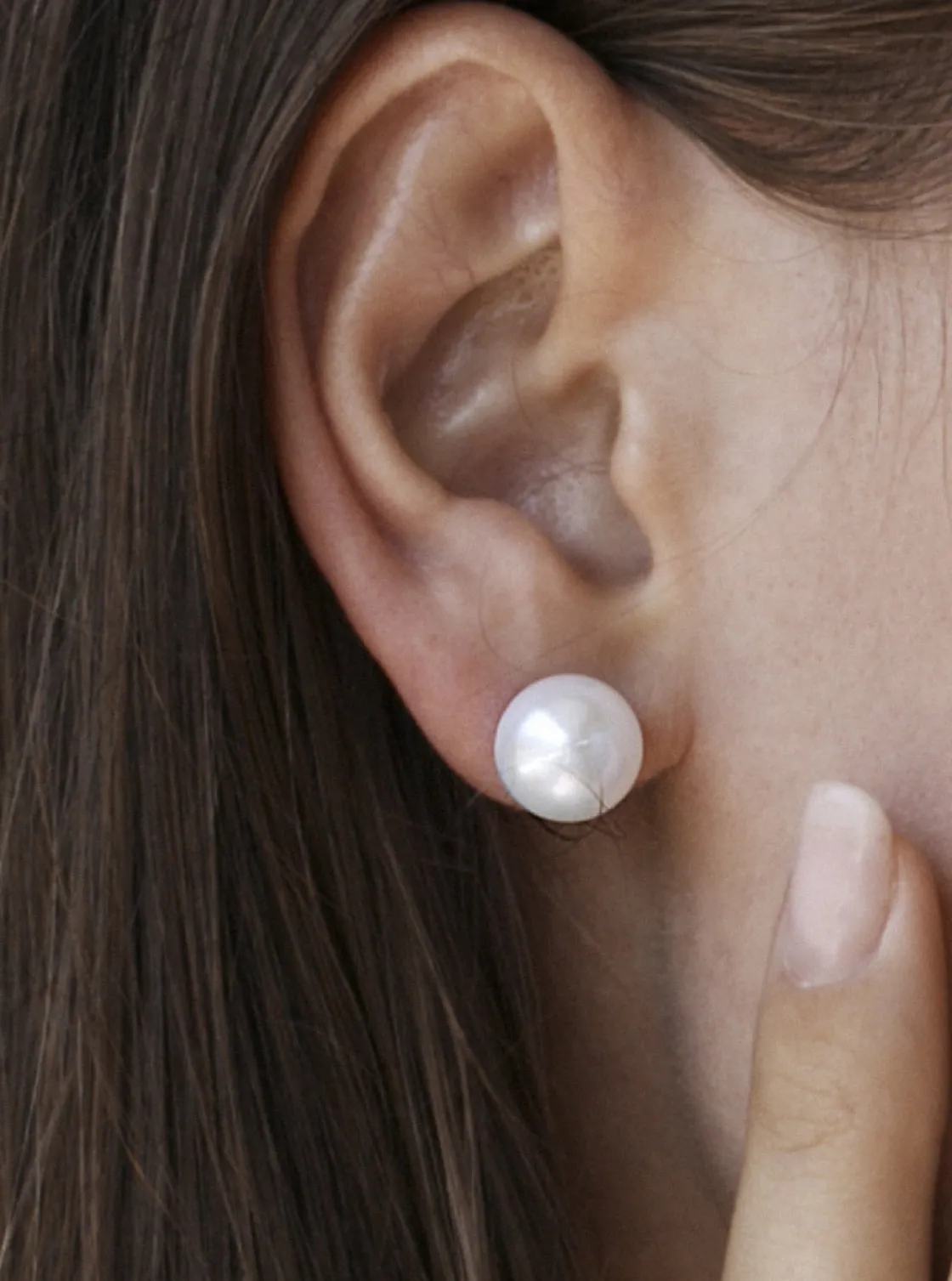 Pendientes Perlas | LINEARGENT Pendientes perlas chatas pequeñas y clásicas