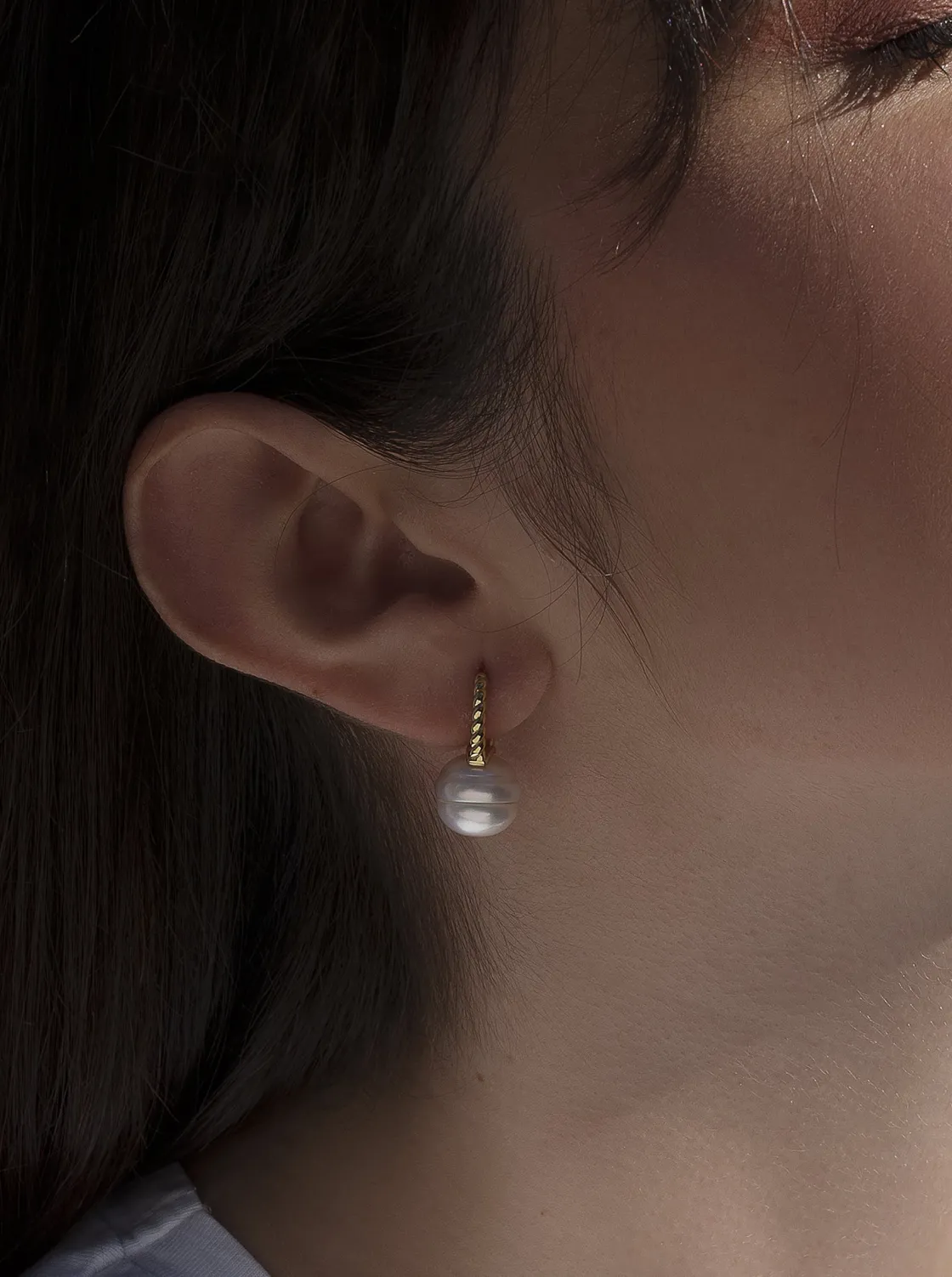 Pendientes Perlas | LINEARGENT Pendientes perlas de plata bañada en oro diseño espiga con perla barroca