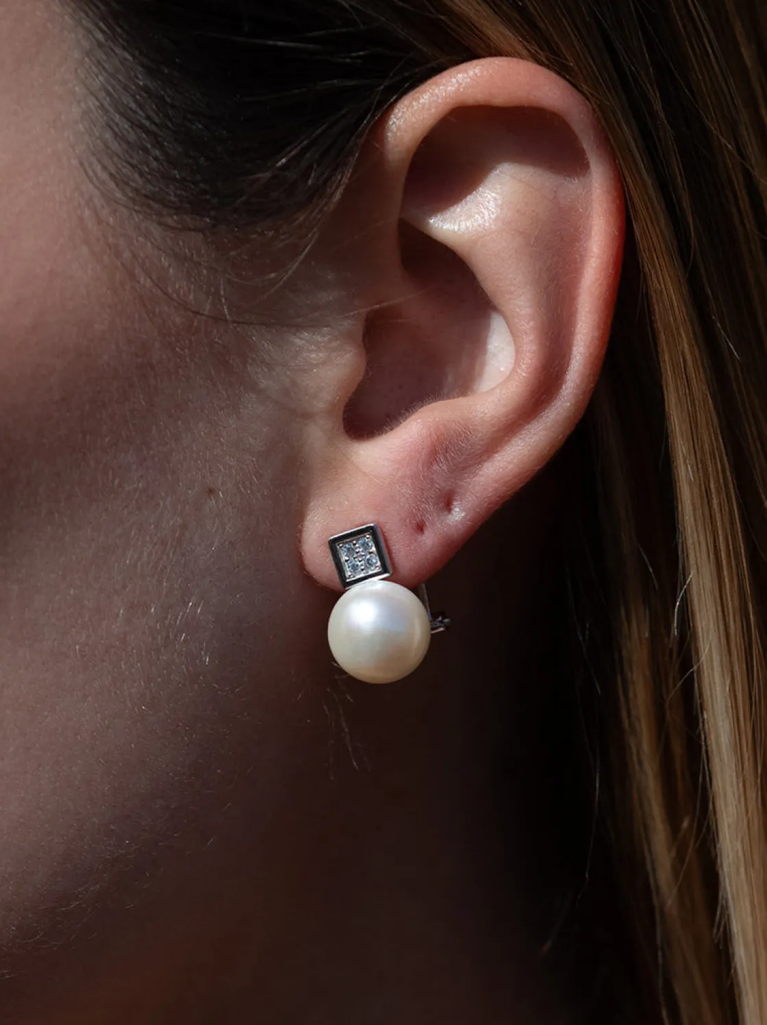 Pendientes Perlas | Pendientes Pequeños | LINEARGENT Pendientes perlas diseño cuadrado en la parte superior