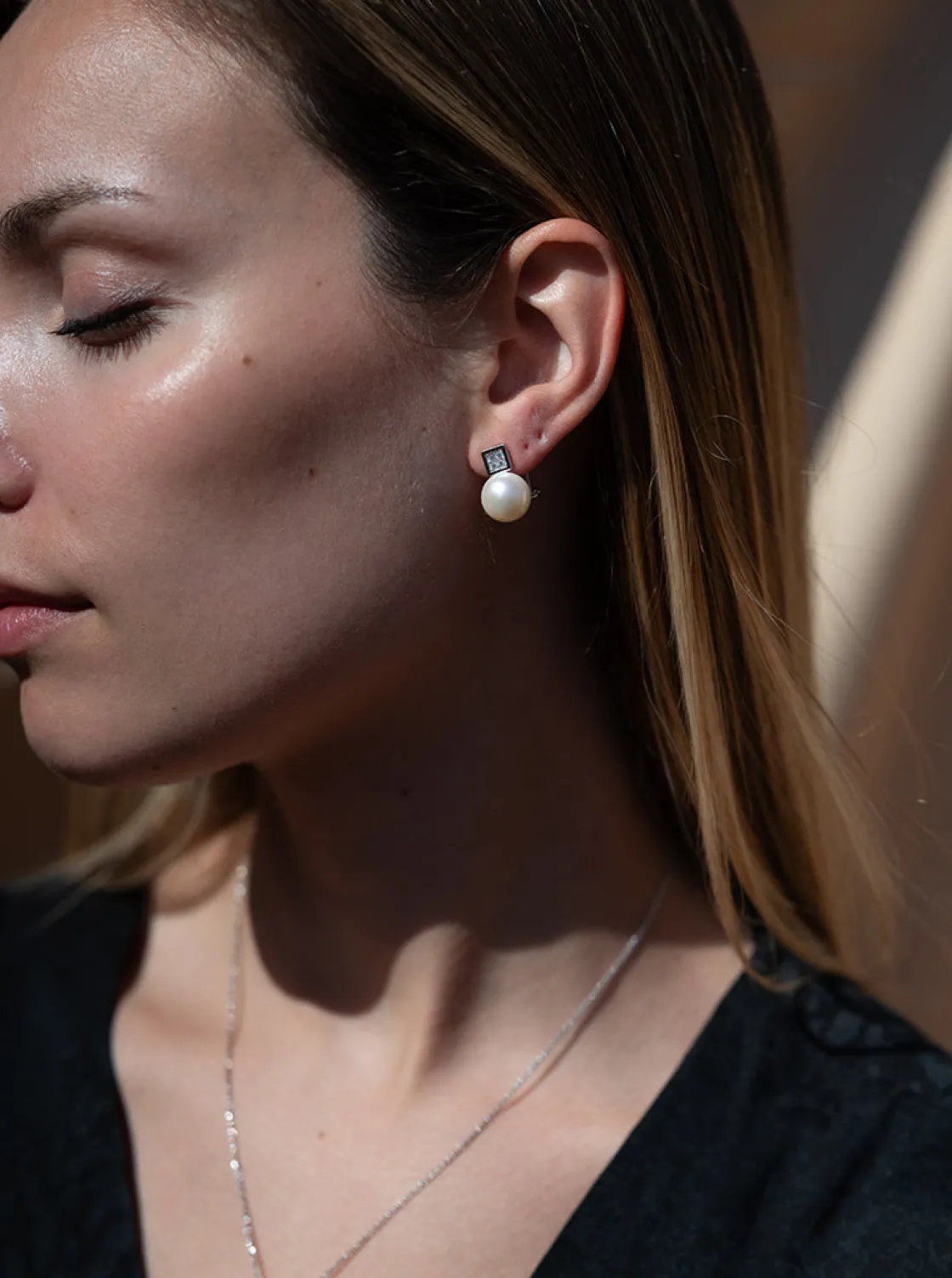 Pendientes Perlas | Pendientes Pequeños | LINEARGENT Pendientes perlas diseño cuadrado en la parte superior