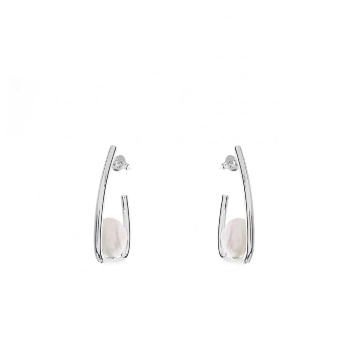 Pendientes Perlas | LINEARGENT Pendientes perlas diseño geométrico detalle de perla y plata lisa