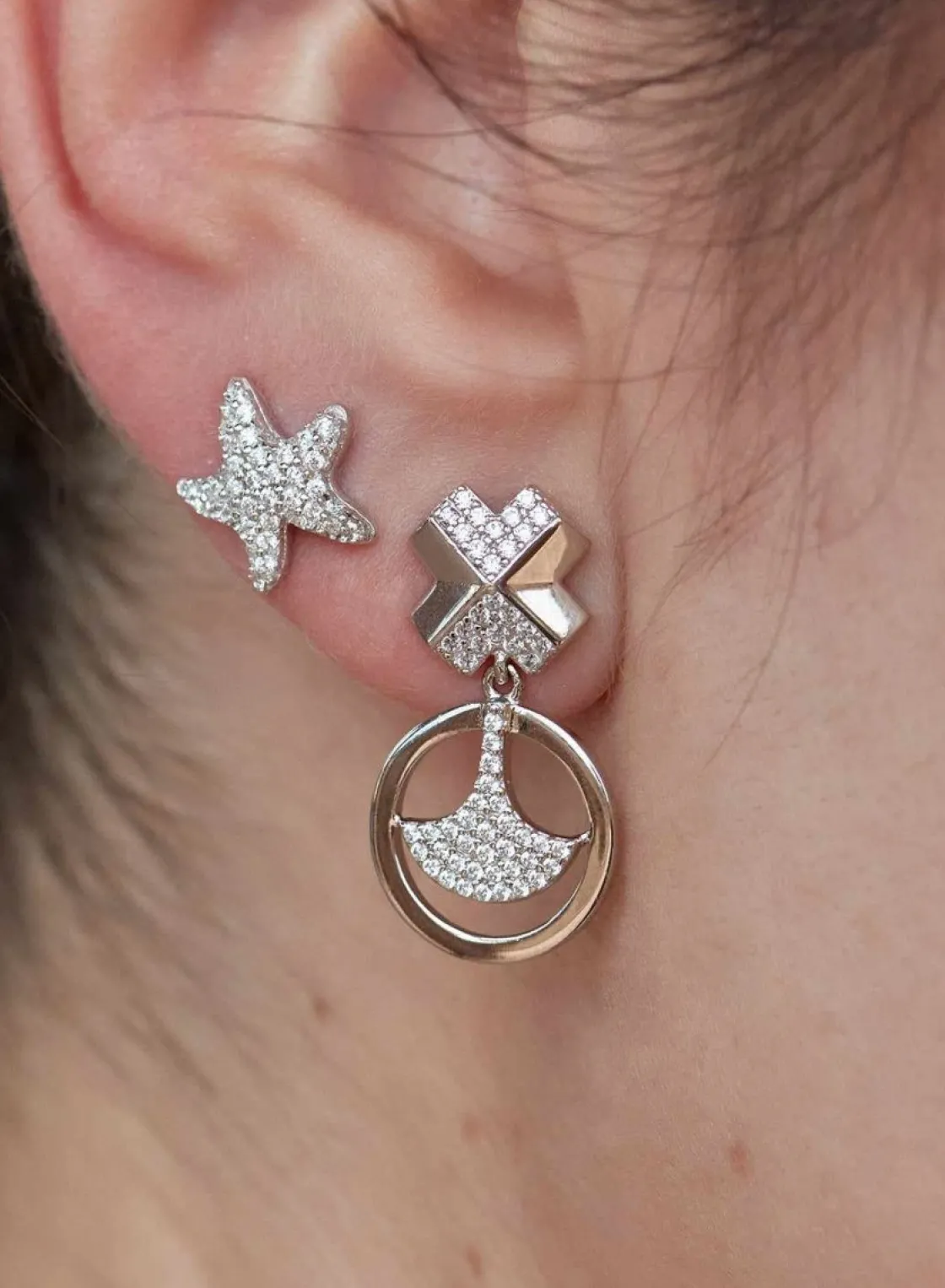 Pendientes Largos | LINEARGENT Pendientes plata y circonitas móviles con motivo de circulo