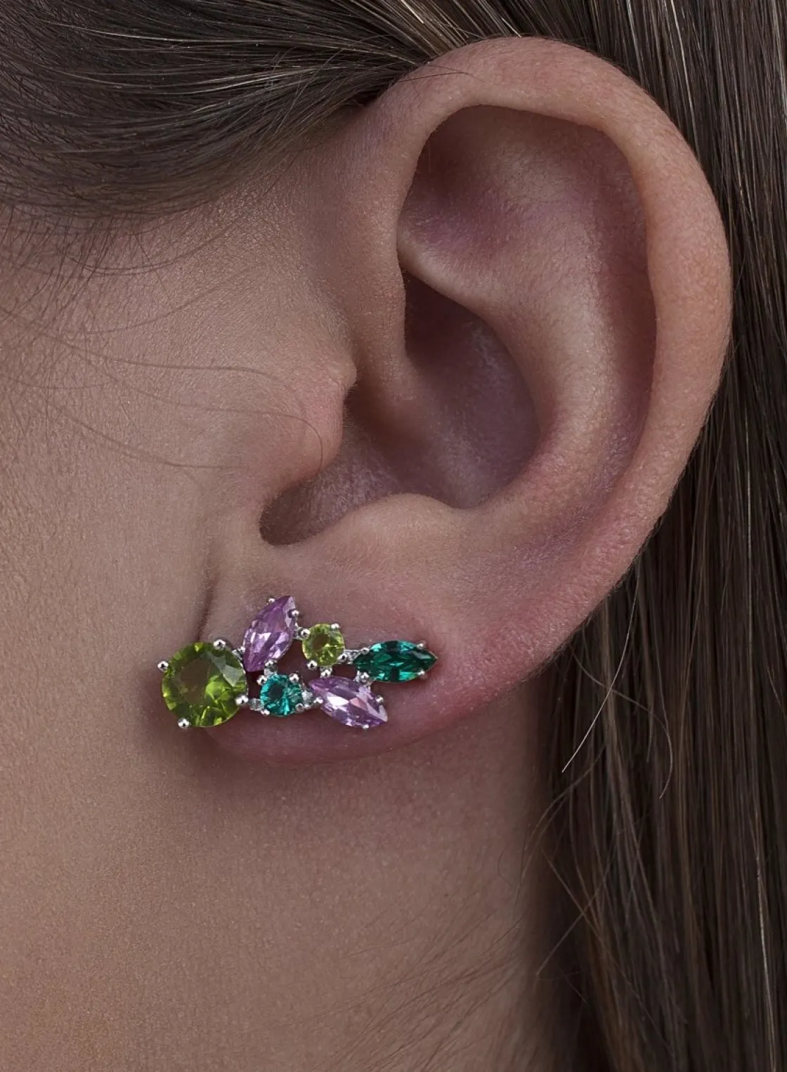 Pendientes Trepadores | LINEARGENT Pendientes trepadores de plata diseño hoja en verde