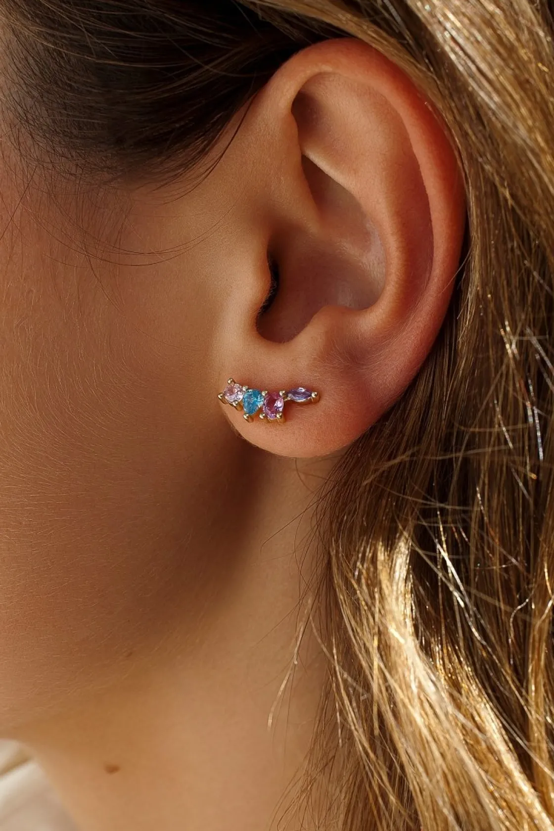 Pendientes Trepadores | LINEARGENT Pendientes trepadores de plata diseño multicolor lila azul púrpura y rosa