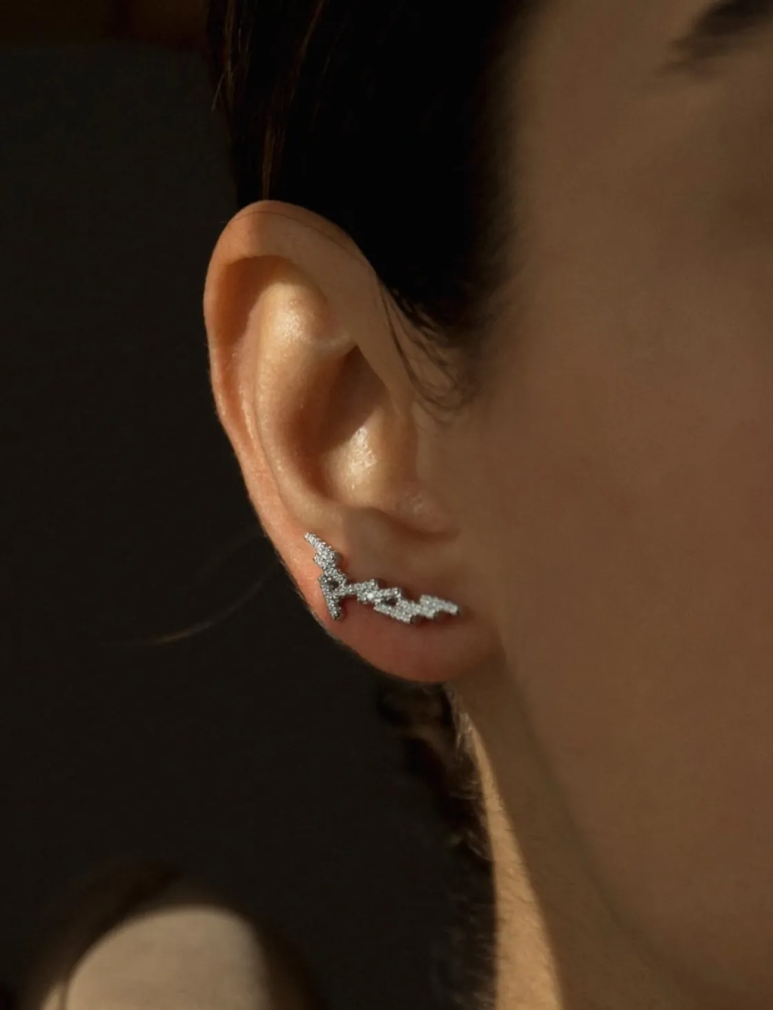 Pendientes Trepadores | LINEARGENT Pendientes trepadores diseño chaos con circonitas