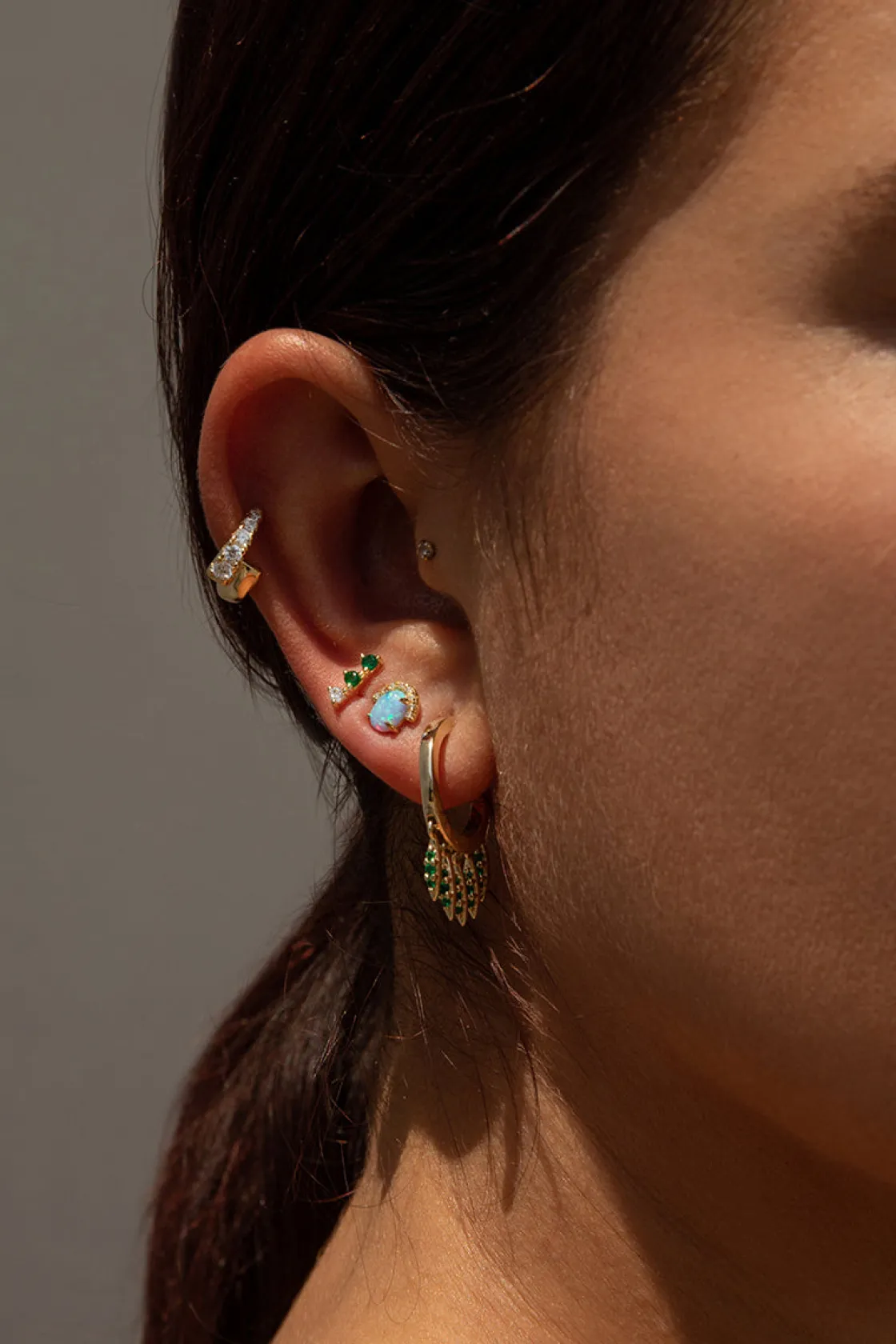 Segundo Pendiente | LINEARGENT Piercing de plata baño dorado diseño aro con colgantes