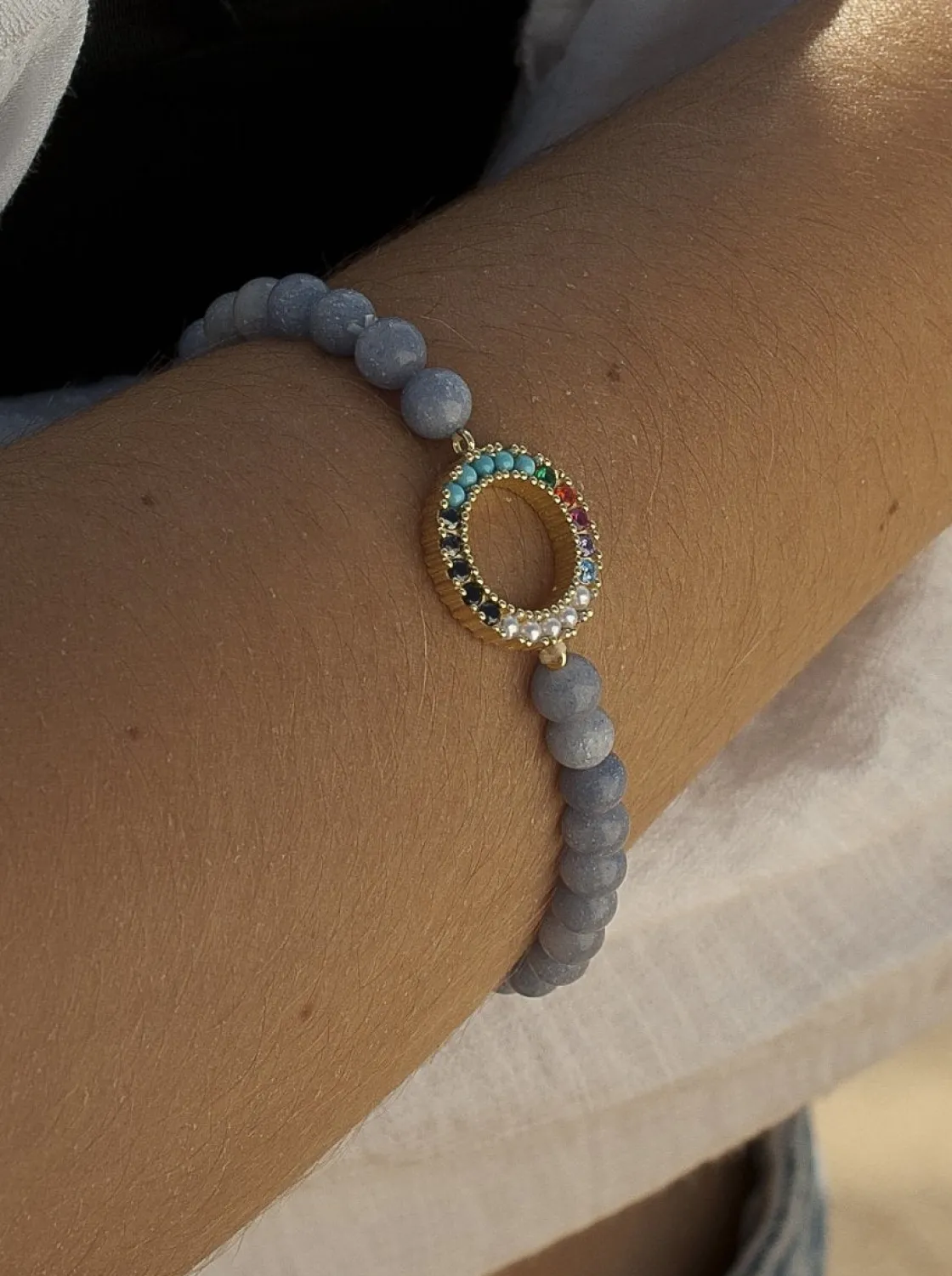 Pulsera De Bolas | Pulseras Con Piedras | LINEARGENT Pulsera de bolas con motivo central circular dorado