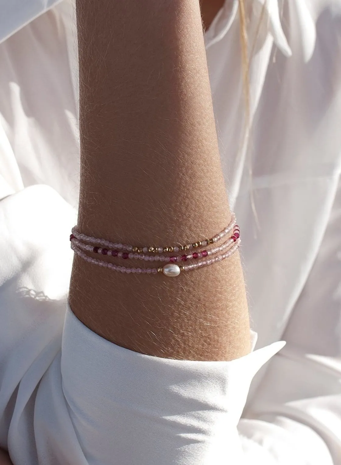 Pulsera De Bolas | Pulseras Con Piedras | LINEARGENT Pulsera de bolas diseño de tres brazaletes con cuarzo rosa