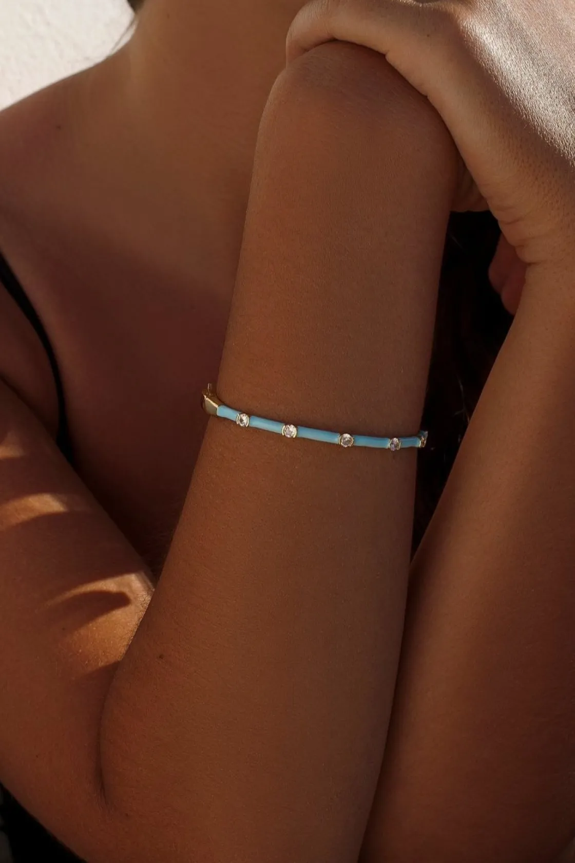 Pulseras Esclavas | LINEARGENT Pulsera esclava de plata con detalle intercalado de esmalte azul y circonita