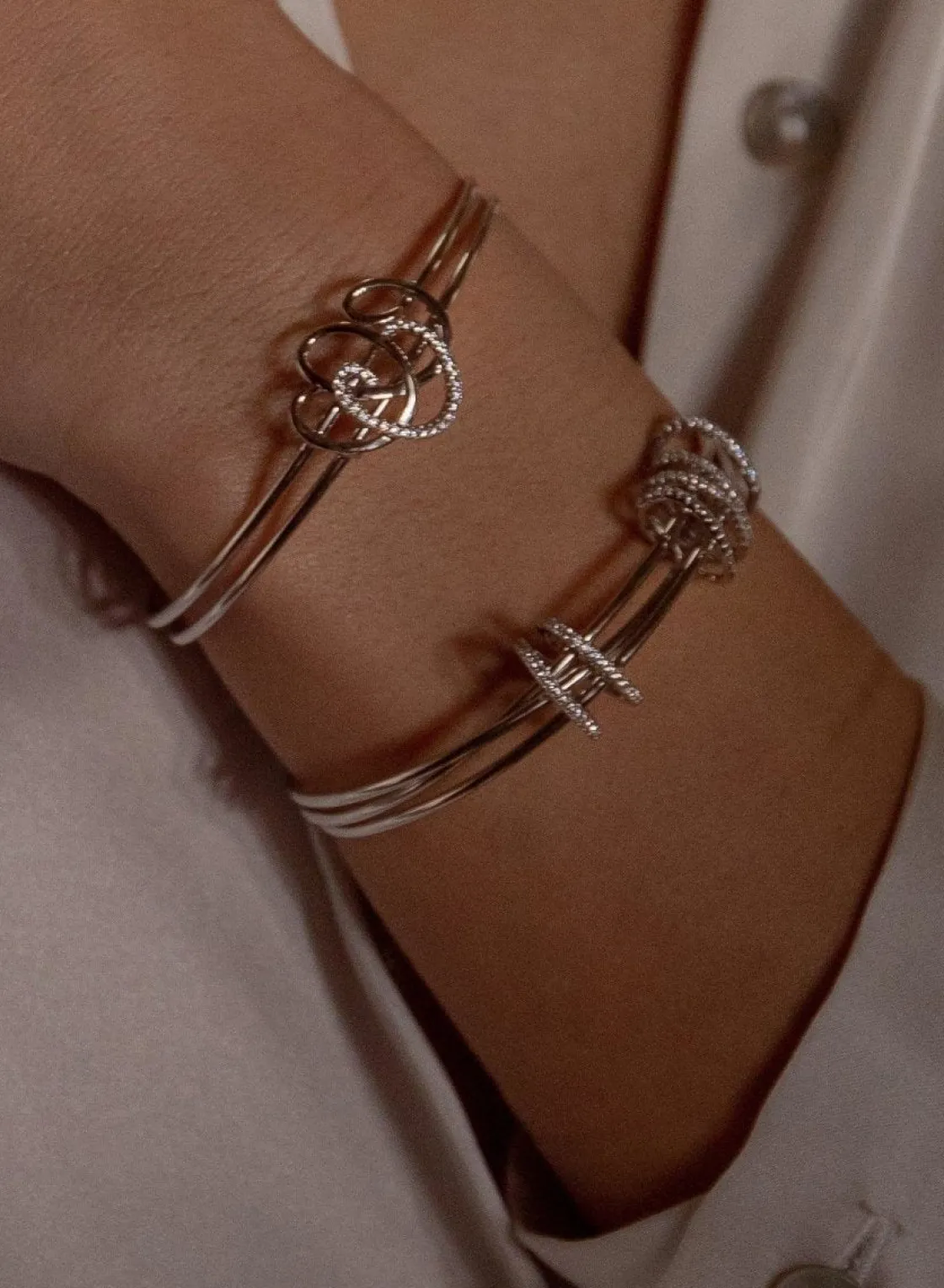 Pulseras Esclavas | LINEARGENT Pulsera esclava de plata diseño círculos enredados de circonita