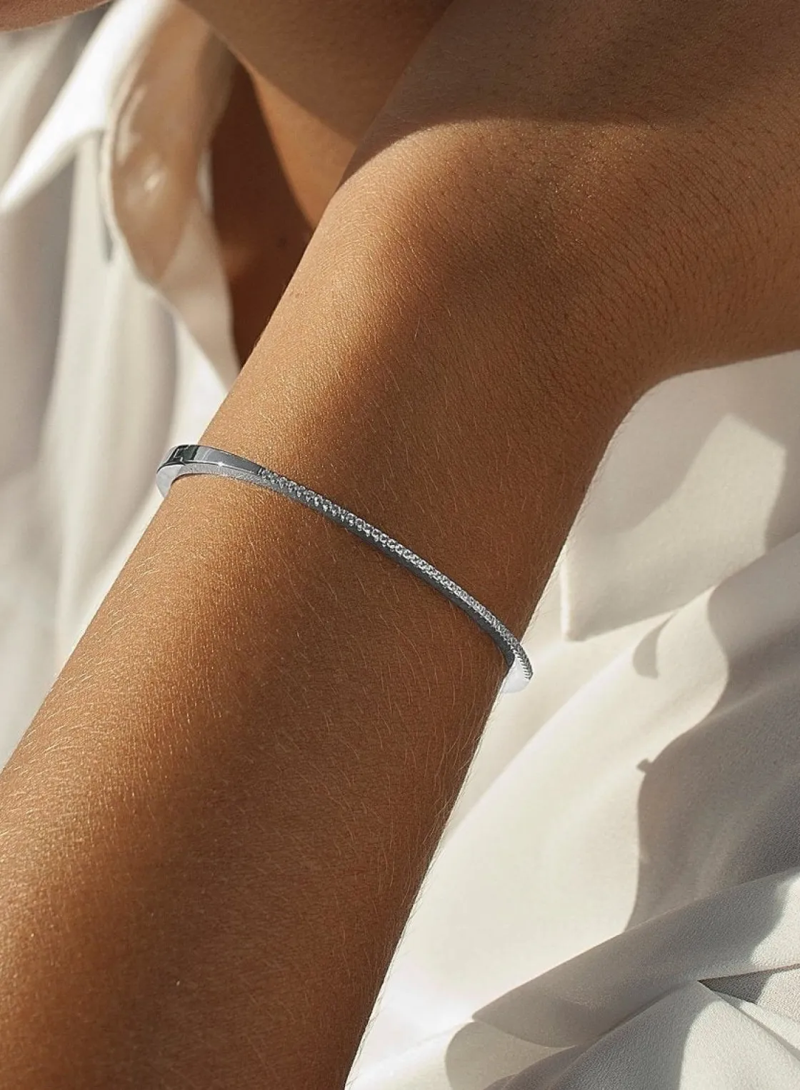 Pulseras Esclavas | LINEARGENT Pulsera esclava de plata diseño slim circonitas