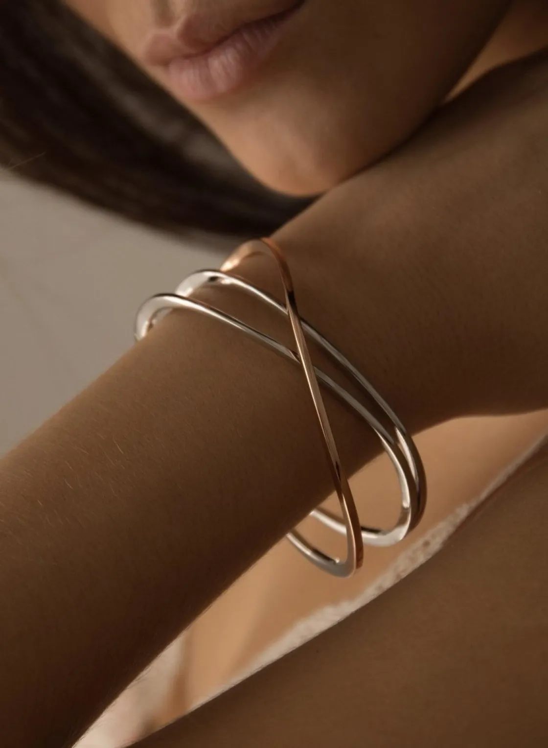 Pulseras Esclavas | LINEARGENT Pulsera esclava de plata gruesa con carril bicolor