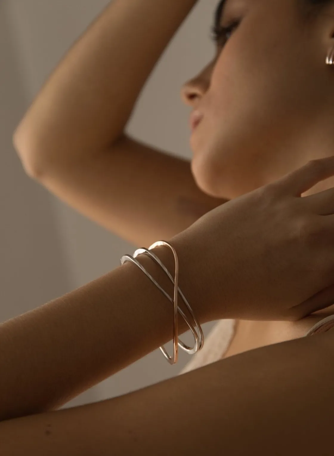 Pulseras Esclavas | LINEARGENT Pulsera esclava de plata gruesa con carril bicolor