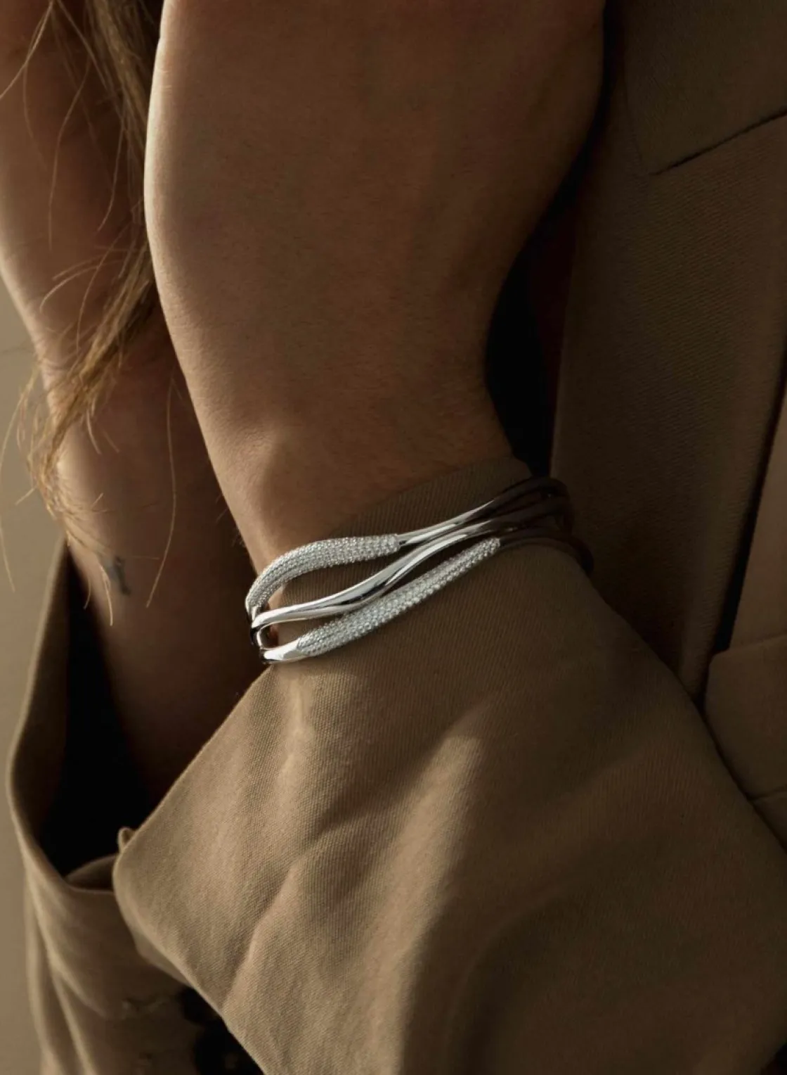 Pulseras Esclavas | LINEARGENT Pulsera esclava de plata triple raíl con circonitas