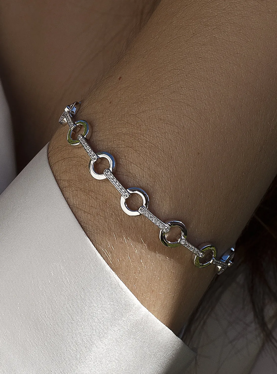 Pulsera Eslabones Plata | LINEARGENT Pulsera eslabones en forma circular y circonitas
