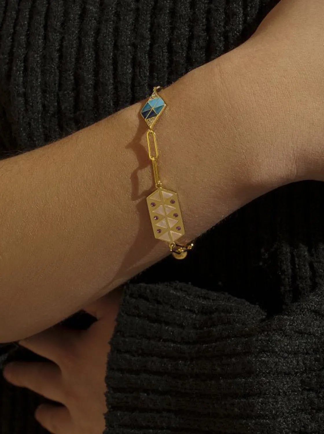Pulseras Finas | LINEARGENT Pulsera eslabones plata bañada en oro diseño esmalte y circonitas