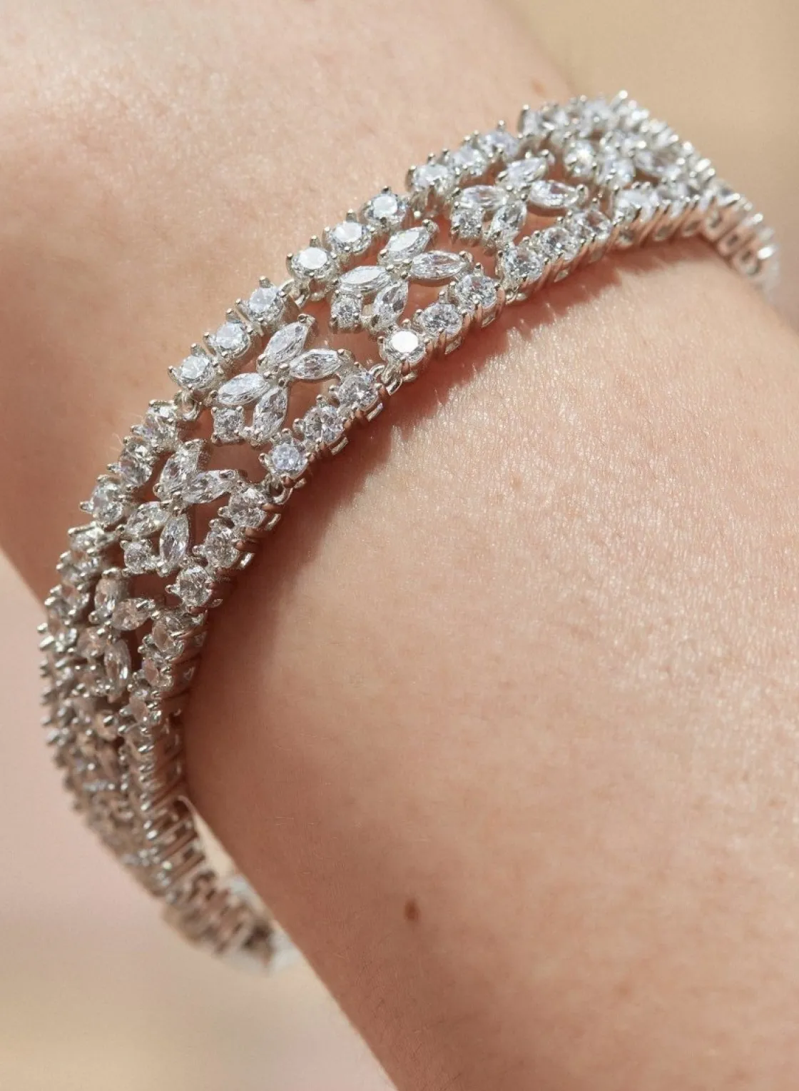 Pulseras Brillantes | LINEARGENT Pulsera riviere de plata con raíles de circonitas blancas en diferentes tallas