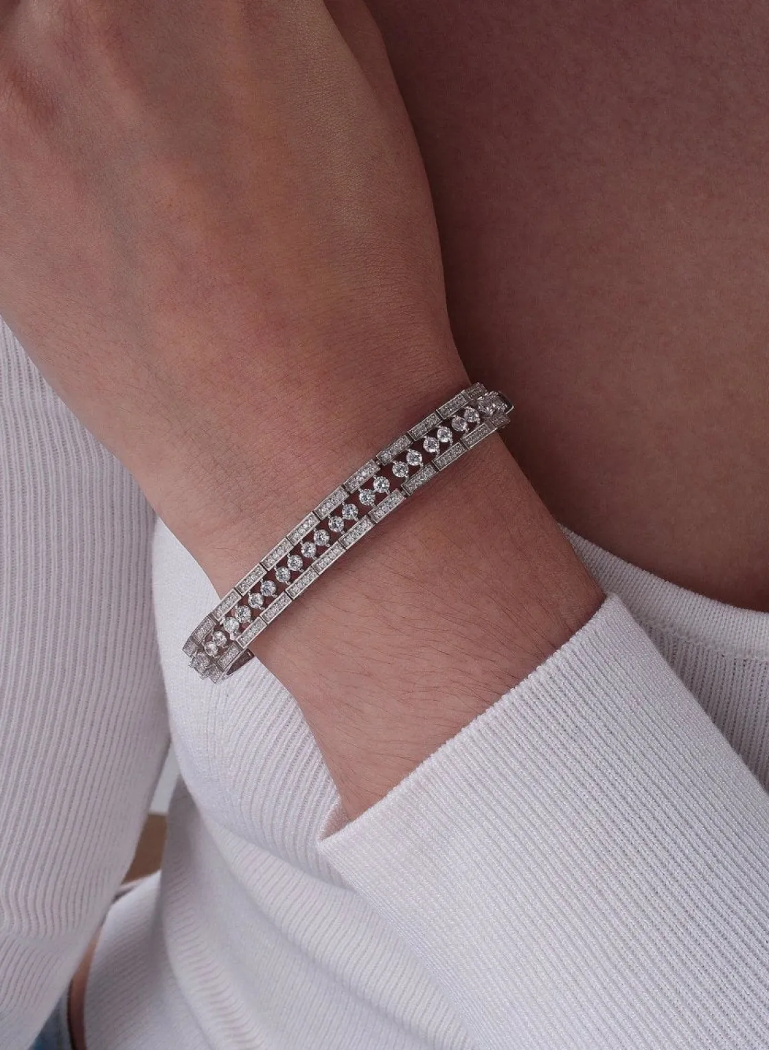 Pulseras Brillantes | LINEARGENT Pulseras brillantes de plata con raíl central de circonitas