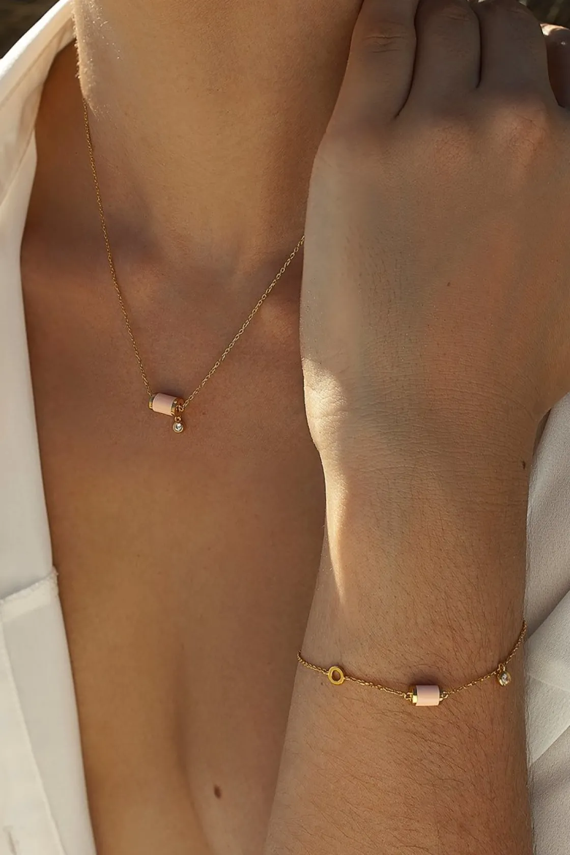 Pulseras Finas | LINEARGENT Pulseras con colgantes motivo central en tono rosa y circonita a modo de charm